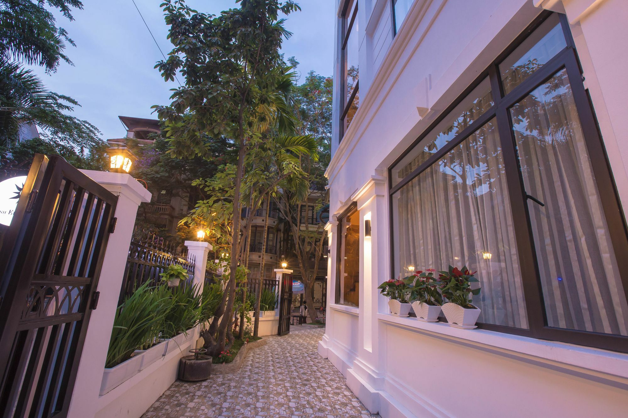 โรงแรมดิงห์ เอเลแกนต์ ฮานอย ภายนอก รูปภาพ
